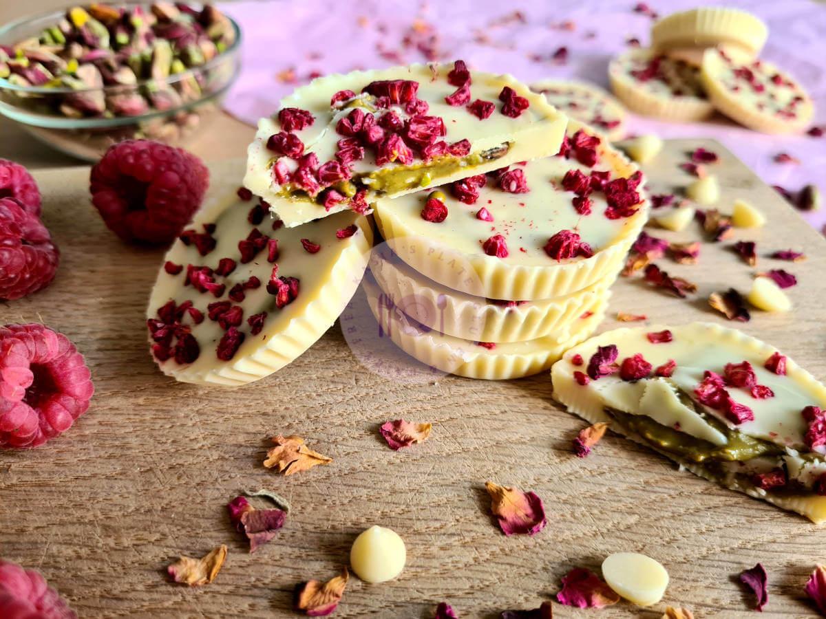 pistachio-cups-closeup