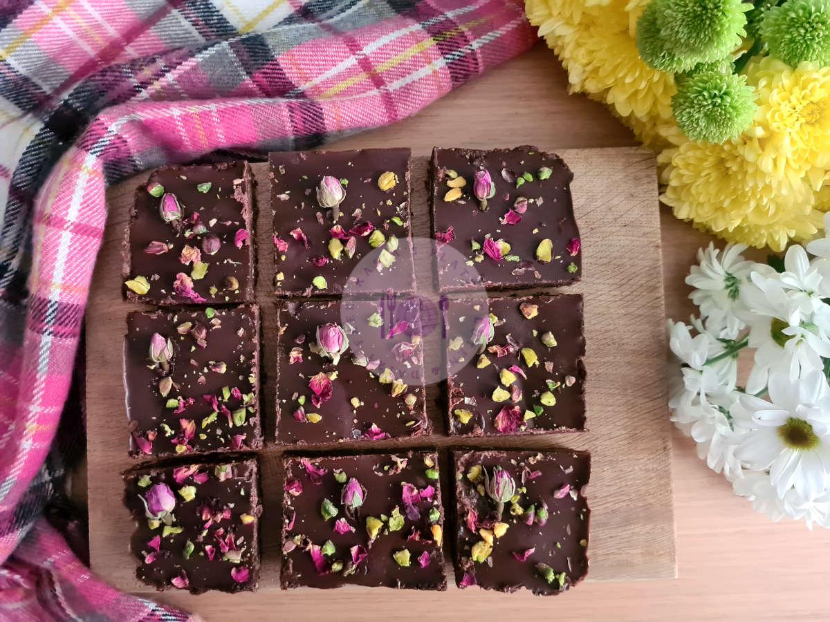 Read more about the article Raw Vegan Date Brownies