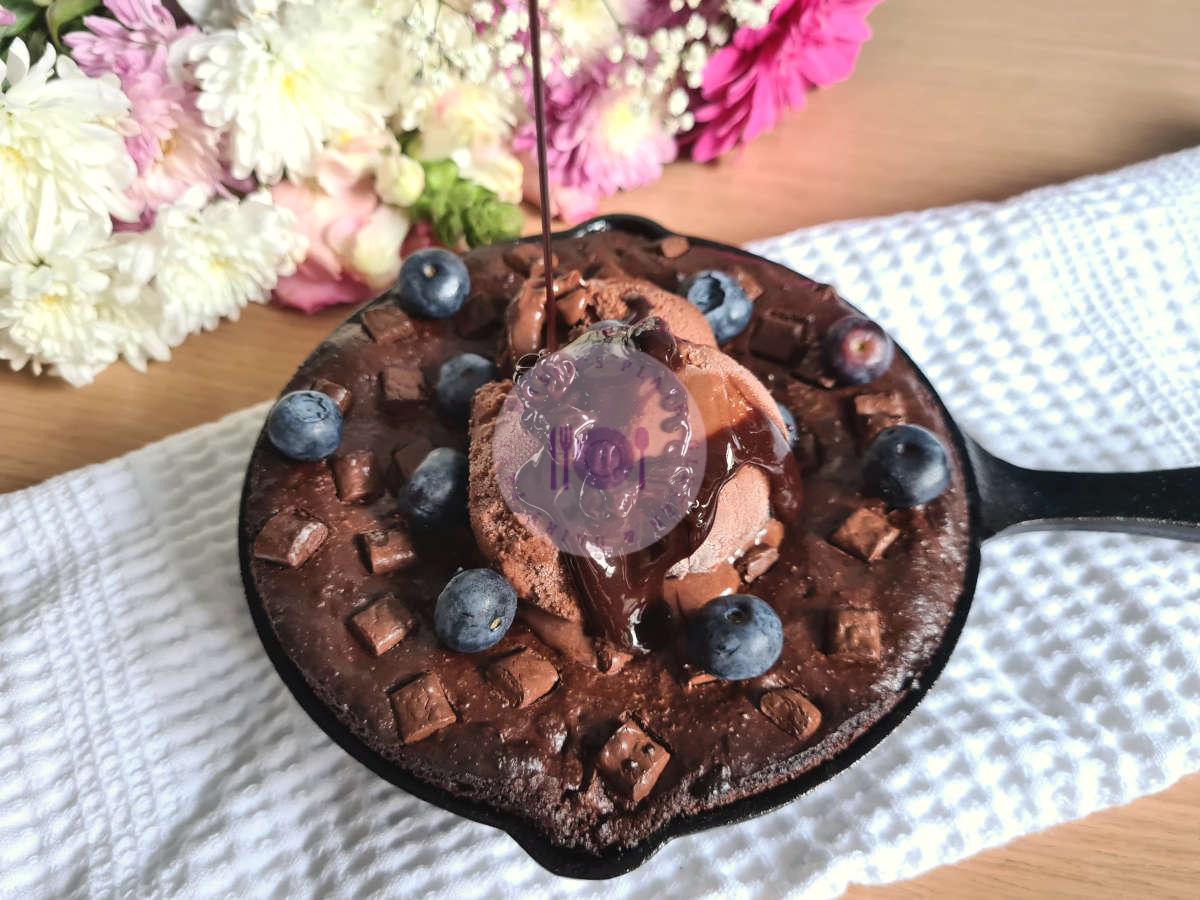 Read more about the article Vegan Brownie Skillet