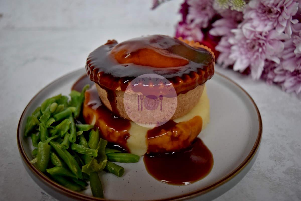 voakes-free-from-pie-and-mash-with-gravy