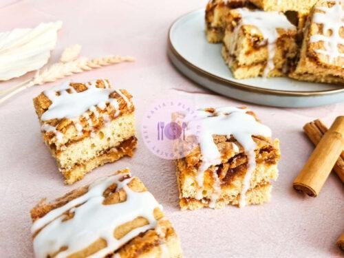 Read more about the article Cinnamon Roll Cake