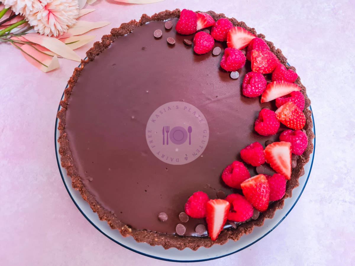 vegan-chocolate-tart-whole