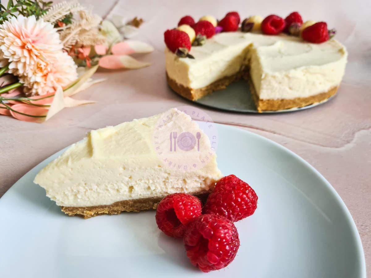 white-chocolate-cheesecake-slice