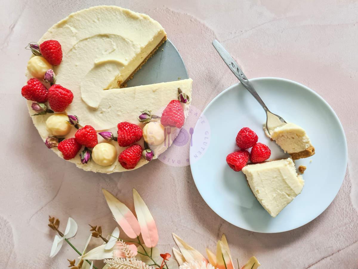 white-chocolate-cheesecake-slice-aerial